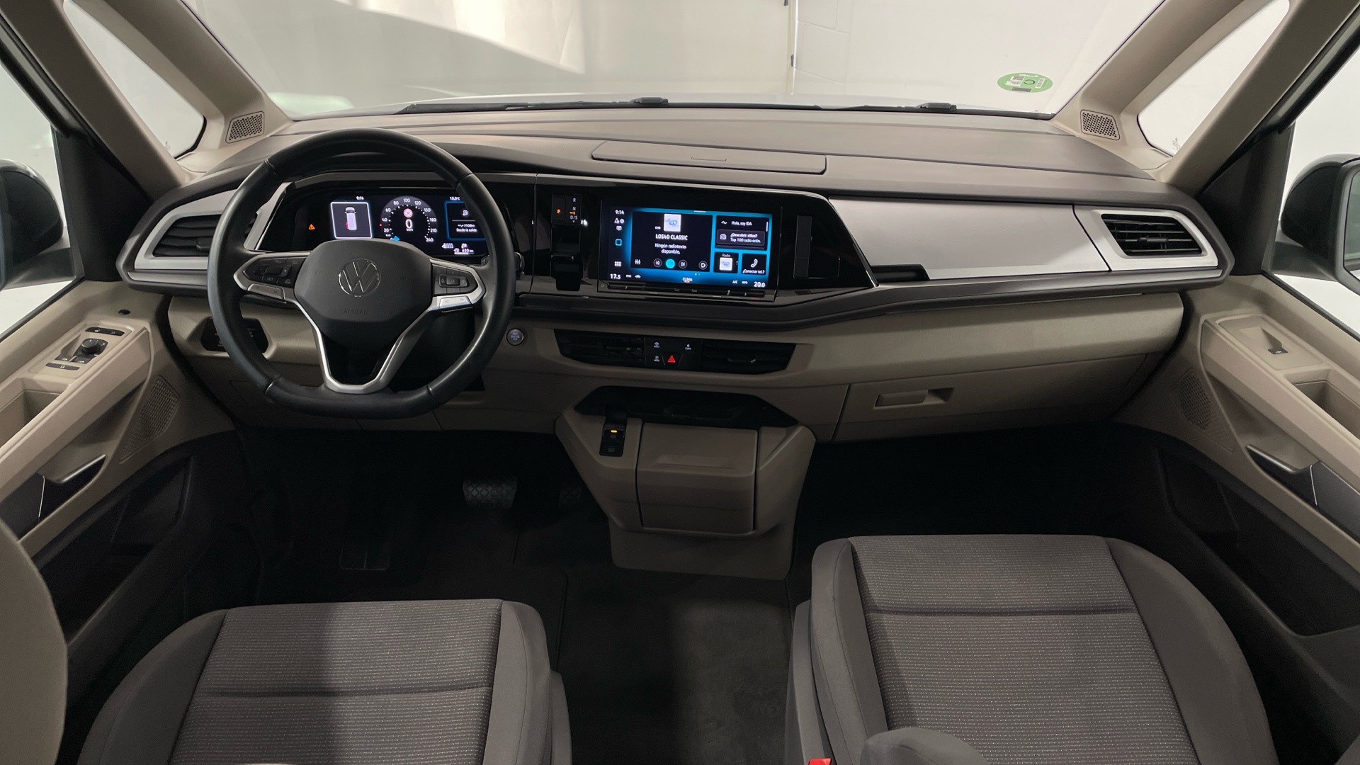 Volkswagen Multivan 2.0 TDI en Barcelona