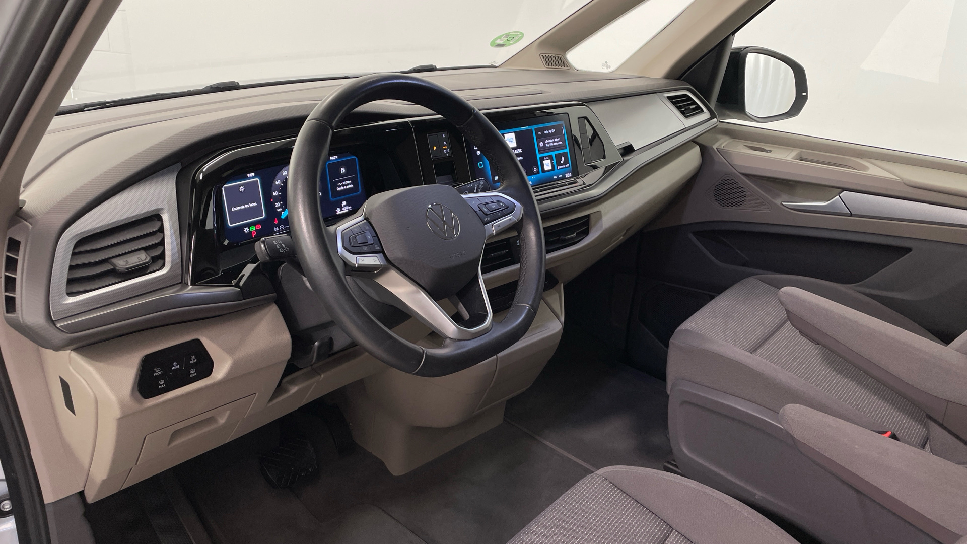 Volkswagen Multivan 2.0 TDI en Barcelona