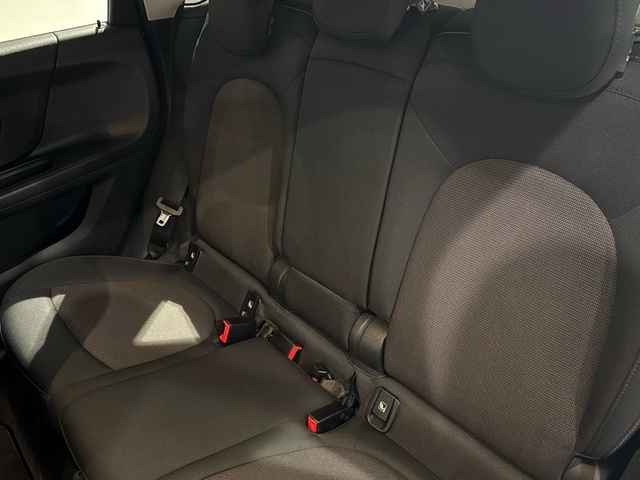 fotoG 8 del MINI MINI Countryman Cooper D 110 kW (150 CV) 150cv Diésel del 2019 en Burgos