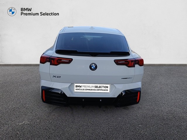 BMW X2 sDrive18d color Blanco. Año 2024. 110KW(150CV). Diésel. En concesionario Adler Motor S.L. TOLEDO de Toledo