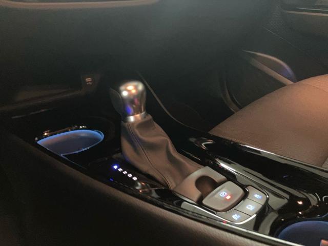 Toyota C-HR 1.8 125H Advance 90 kW (122 CV)