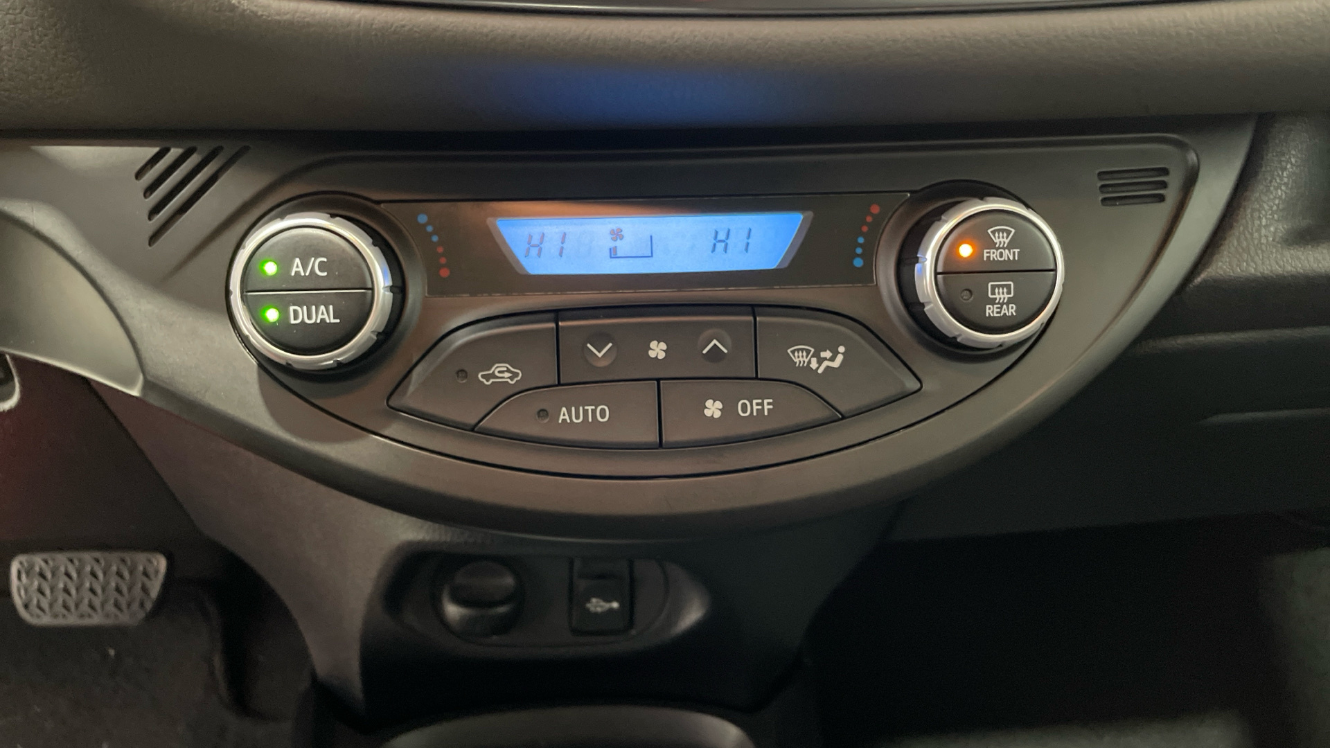 Toyota Yaris 1.5 100H en Barcelona