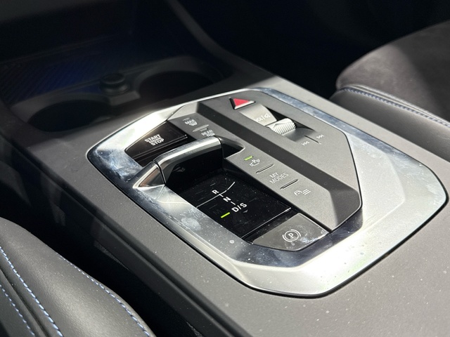 BMW Serie 2 220d Gran Coupe color Rojo. Año 2025. 120KW(163CV). Diésel. En concesionario Auto Premier, S.A. - MADRID de Madrid