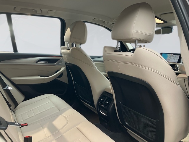 BMW X3 xDrive20d color Gris. Año 2019. 140KW(190CV). Diésel. En concesionario Oliva Motor Tarragona de Tarragona