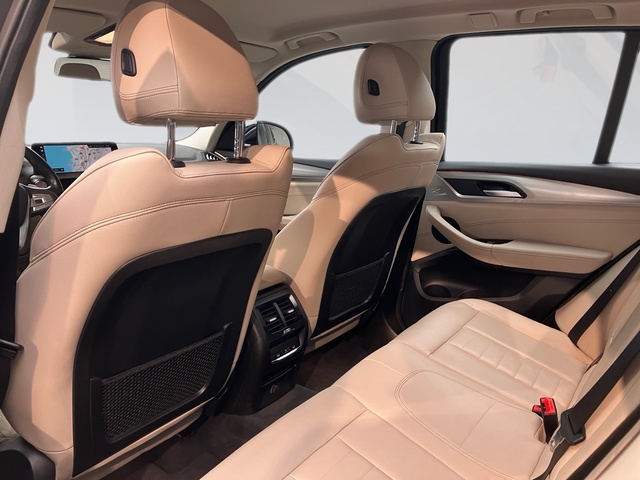 BMW X3 xDrive20d color Gris. Año 2019. 140KW(190CV). Diésel. En concesionario Oliva Motor Tarragona de Tarragona