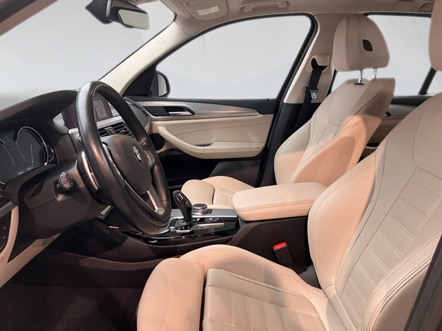 BMW X3 xDrive20d color Gris. Año 2019. 140KW(190CV). Diésel. En concesionario Oliva Motor Tarragona de Tarragona