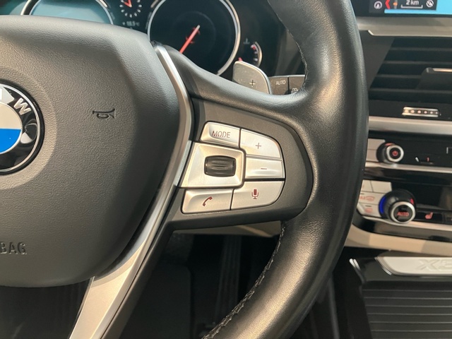 BMW X3 xDrive20d color Gris. Año 2019. 140KW(190CV). Diésel. En concesionario Oliva Motor Tarragona de Tarragona