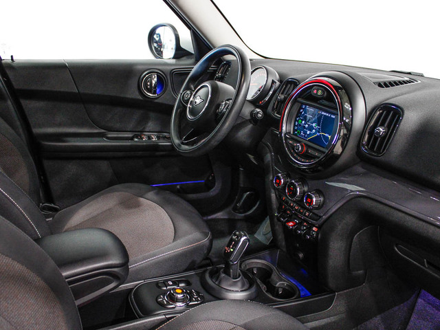 fotoG 15 del MINI MINI Countryman Cooper D 110 kW (150 CV) 150cv Diésel del 2020 en Barcelona