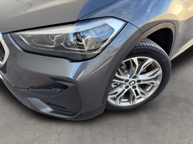 BMW X1 sDrive18i color Gris. Año 2021. 103KW(140CV). Gasolina. En concesionario Benigar Finestrat de Alicante