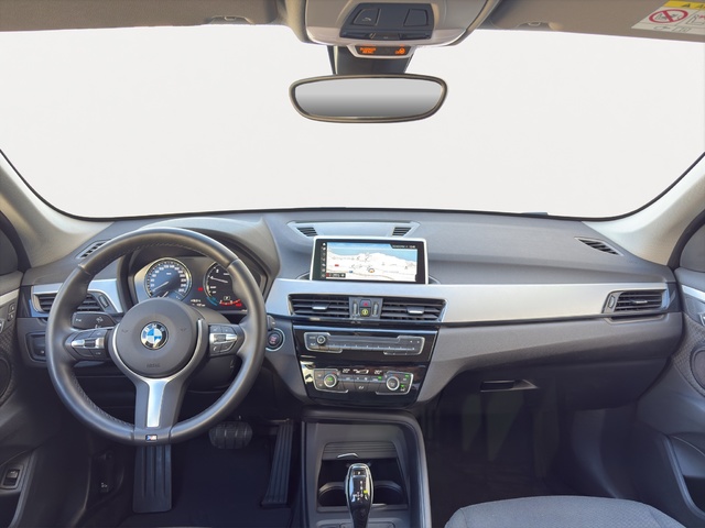 BMW X1 sDrive18i color Gris. Año 2021. 103KW(140CV). Gasolina. En concesionario Benigar Finestrat de Alicante