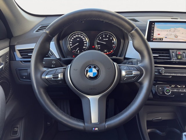 BMW X1 sDrive18i color Gris. Año 2021. 103KW(140CV). Gasolina. En concesionario Benigar Finestrat de Alicante