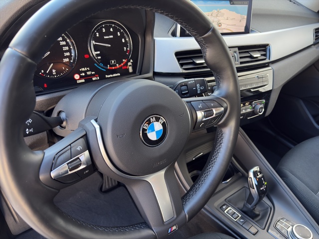 BMW X1 sDrive18i color Gris. Año 2021. 103KW(140CV). Gasolina. En concesionario Benigar Finestrat de Alicante