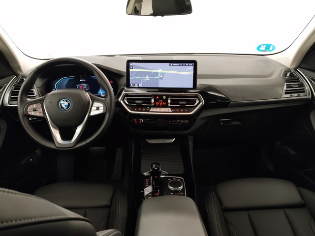 BMW X3 xDrive30e color Negro. Año 2024. 215KW(292CV). Híbrido Electro/Gasolina. En concesionario Autoberón de La Rioja