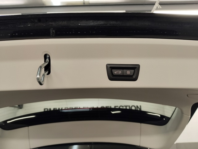 BMW X3 xDrive30e color Negro. Año 2024. 215KW(292CV). Híbrido Electro/Gasolina. En concesionario Autoberón de La Rioja