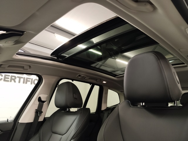 BMW X3 xDrive30e color Negro. Año 2024. 215KW(292CV). Híbrido Electro/Gasolina. En concesionario Autoberón de La Rioja