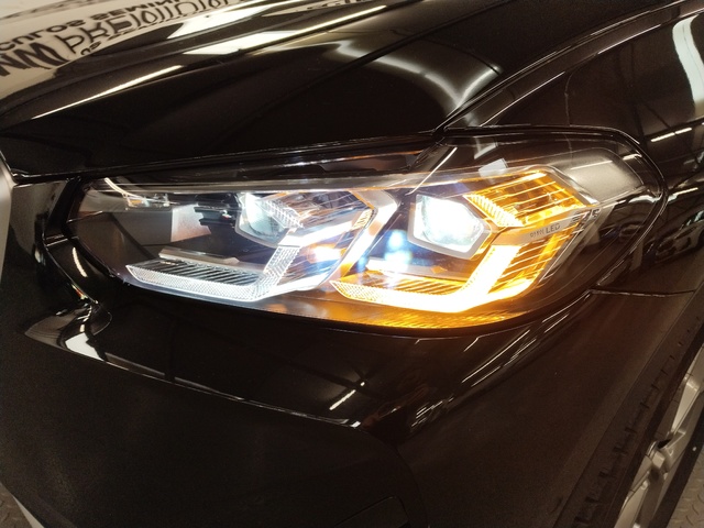 BMW X3 xDrive30e color Negro. Año 2024. 215KW(292CV). Híbrido Electro/Gasolina. En concesionario Autoberón de La Rioja