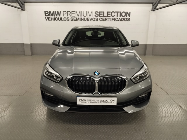 BMW Serie 1 118i color Gris. Año 2024. 103KW(140CV). Gasolina. En concesionario Autoberón de La Rioja