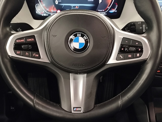 BMW Serie 1 118i color Gris. Año 2024. 103KW(140CV). Gasolina. En concesionario Autoberón de La Rioja