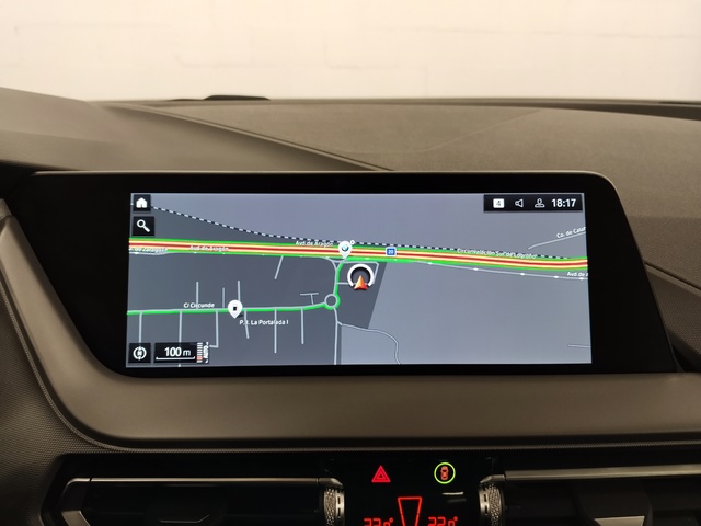 BMW Serie 1 118i color Gris. Año 2024. 103KW(140CV). Gasolina. En concesionario Autoberón de La Rioja