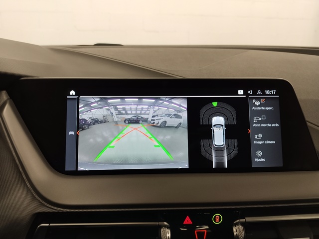 BMW Serie 1 118i color Gris. Año 2024. 103KW(140CV). Gasolina. En concesionario Autoberón de La Rioja