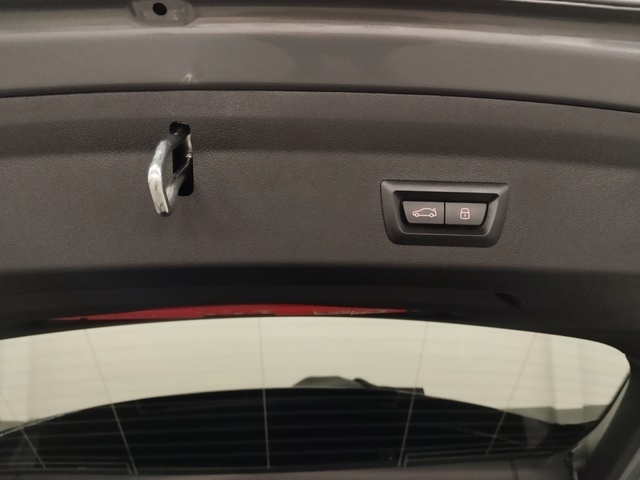 BMW Serie 1 118i color Gris. Año 2024. 103KW(140CV). Gasolina. En concesionario Autoberón de La Rioja