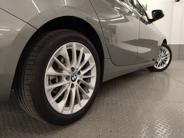 BMW Serie 1 118i color Gris. Año 2024. 103KW(140CV). Gasolina. En concesionario Autoberón de La Rioja