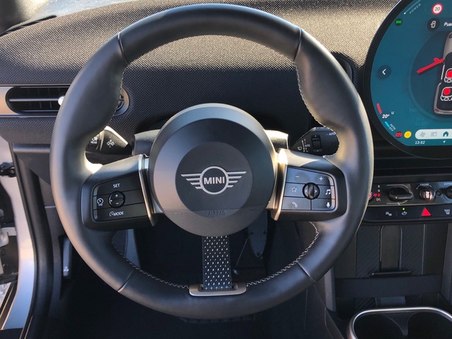 fotoG 12 del MINI MINI Cooper Cabrio C 120 kW (163 CV) 163cv Gasolina del 2025 en Illes Balears