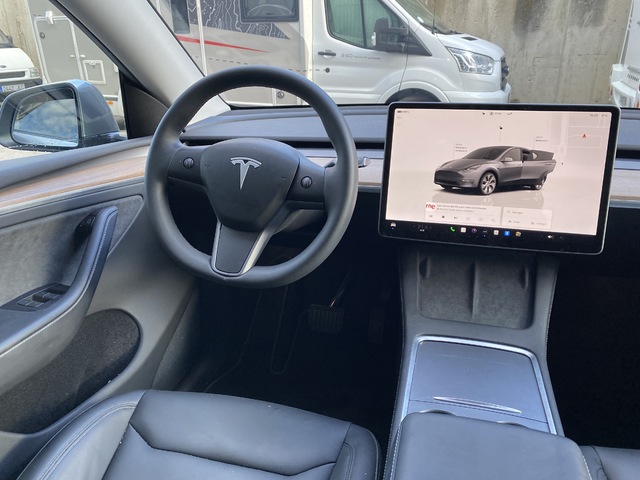 Tesla Model Y Gran Autonomía 4WD 274 kW (372 CV)