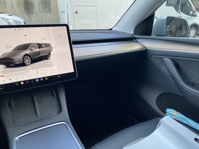 Tesla Model Y Gran Autonomía 4WD 274 kW (372 CV)