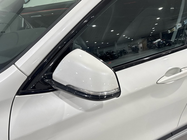 BMW X1 xDrive18d color Blanco. Año 2021. 110KW(150CV). Diésel. En concesionario Motor Gorbea de Álava