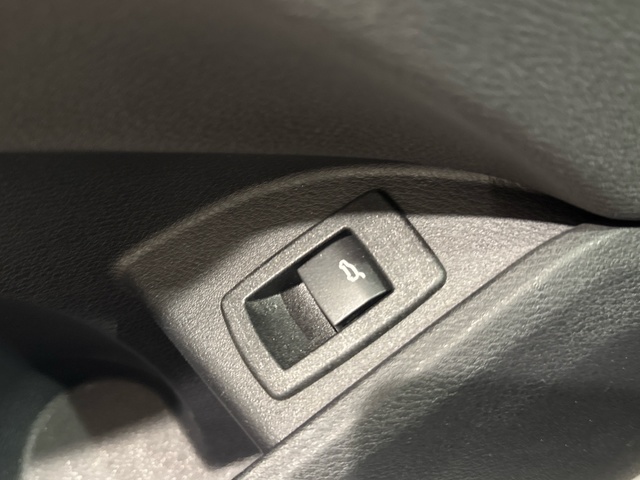 BMW X1 xDrive18d color Blanco. Año 2021. 110KW(150CV). Diésel. En concesionario Motor Gorbea de Álava