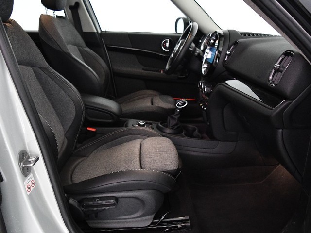 fotoG 7 del MINI MINI Countryman Cooper S E ALL4 162 kW (220 CV) 220cv Eléctrico del 2021 en Madrid