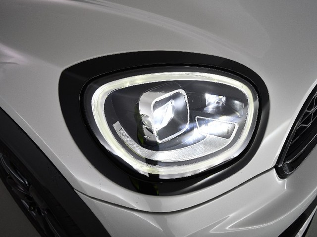 fotoG 12 del MINI MINI Countryman Cooper S E ALL4 162 kW (220 CV) 220cv Eléctrico del 2021 en Madrid