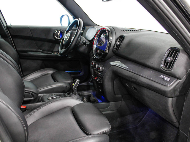 fotoG 15 del MINI MINI Countryman Cooper 100 kW (136 CV) 136cv Gasolina del 2021 en Barcelona