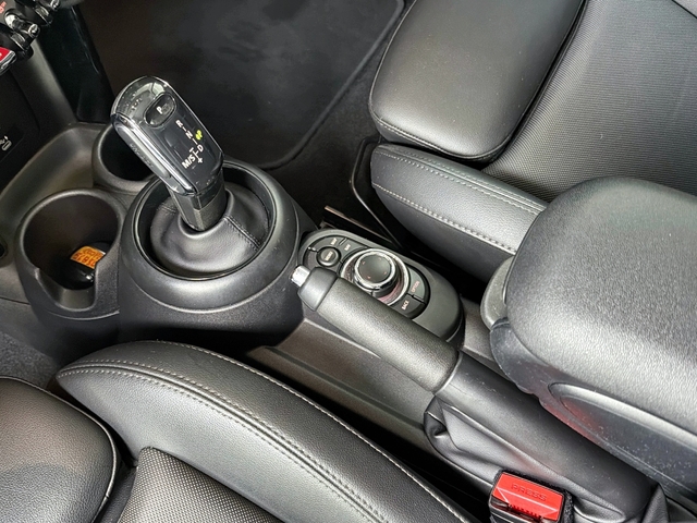 fotoG 16 del MINI MINI Cooper S 131 kW (178 CV) 178cv Gasolina del 2021 en Asturias