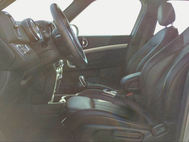 fotoG 17 del MINI MINI Countryman Cooper 100 kW (136 CV) 136cv Gasolina del 2023 en Córdoba