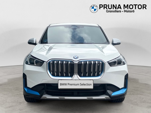 BMW iX1 xDrive30 color Blanco. Año 2023. 230KW(313CV). Eléctrico. En concesionario Pruna Motor, S.L de Barcelona