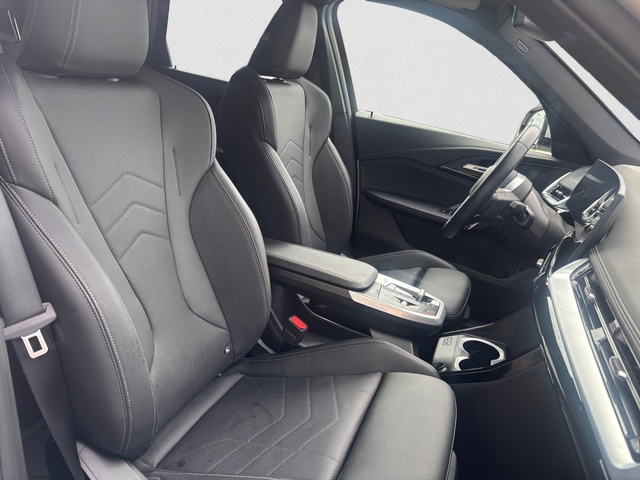 BMW iX1 xDrive30 color Blanco. Año 2023. 230KW(313CV). Eléctrico. En concesionario Pruna Motor, S.L de Barcelona