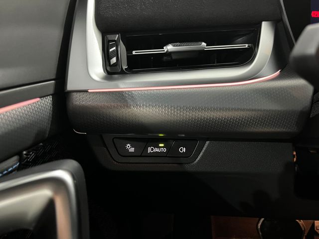 BMW iX2 eDrive20 color Gris. Año 2025. 150KW(204CV). Eléctrico. En concesionario Unicars Ponent de Lleida