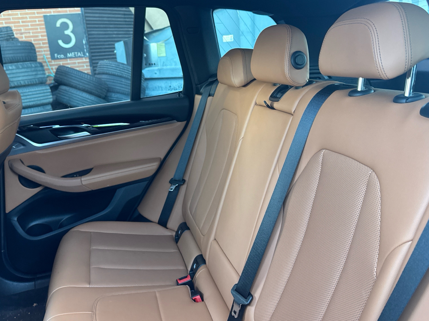 BMW X3 xDrive20d color Negro. Año 2022. 140KW(190CV). Diésel. En concesionario BYmyCAR Madrid - Algete de Madrid