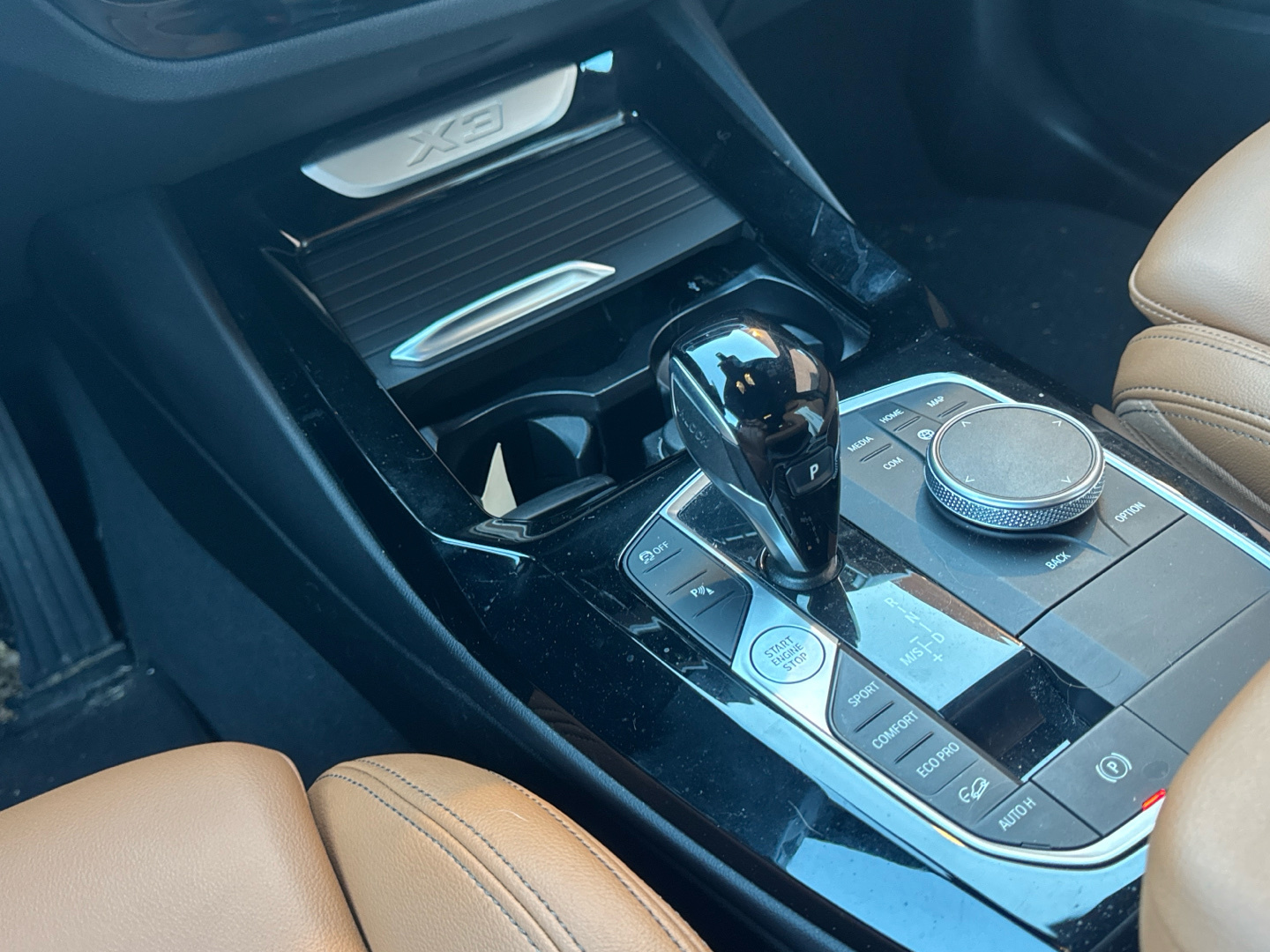 BMW X3 xDrive20d color Negro. Año 2022. 140KW(190CV). Diésel. En concesionario BYmyCAR Madrid - Algete de Madrid