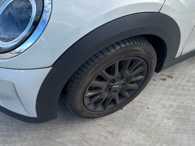 fotoG 5 del MINI MINI Cooper 5 Puertas 100 kW (136 CV) 136cv Gasolina del 2022 en Madrid