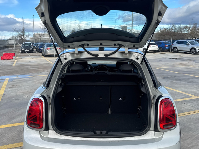 fotoG 9 del MINI MINI Cooper 5 Puertas 100 kW (136 CV) 136cv Gasolina del 2022 en Madrid