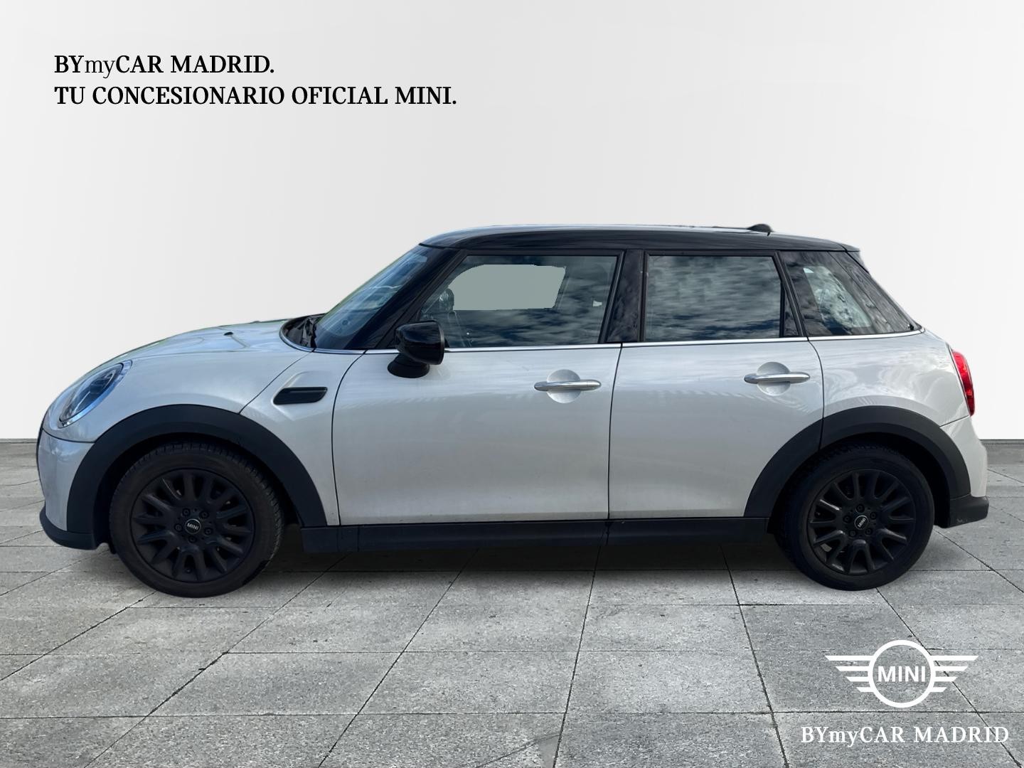 fotoG 2 del MINI MINI Cooper 5 Puertas 100 kW (136 CV) 136cv Gasolina del 2022 en Madrid