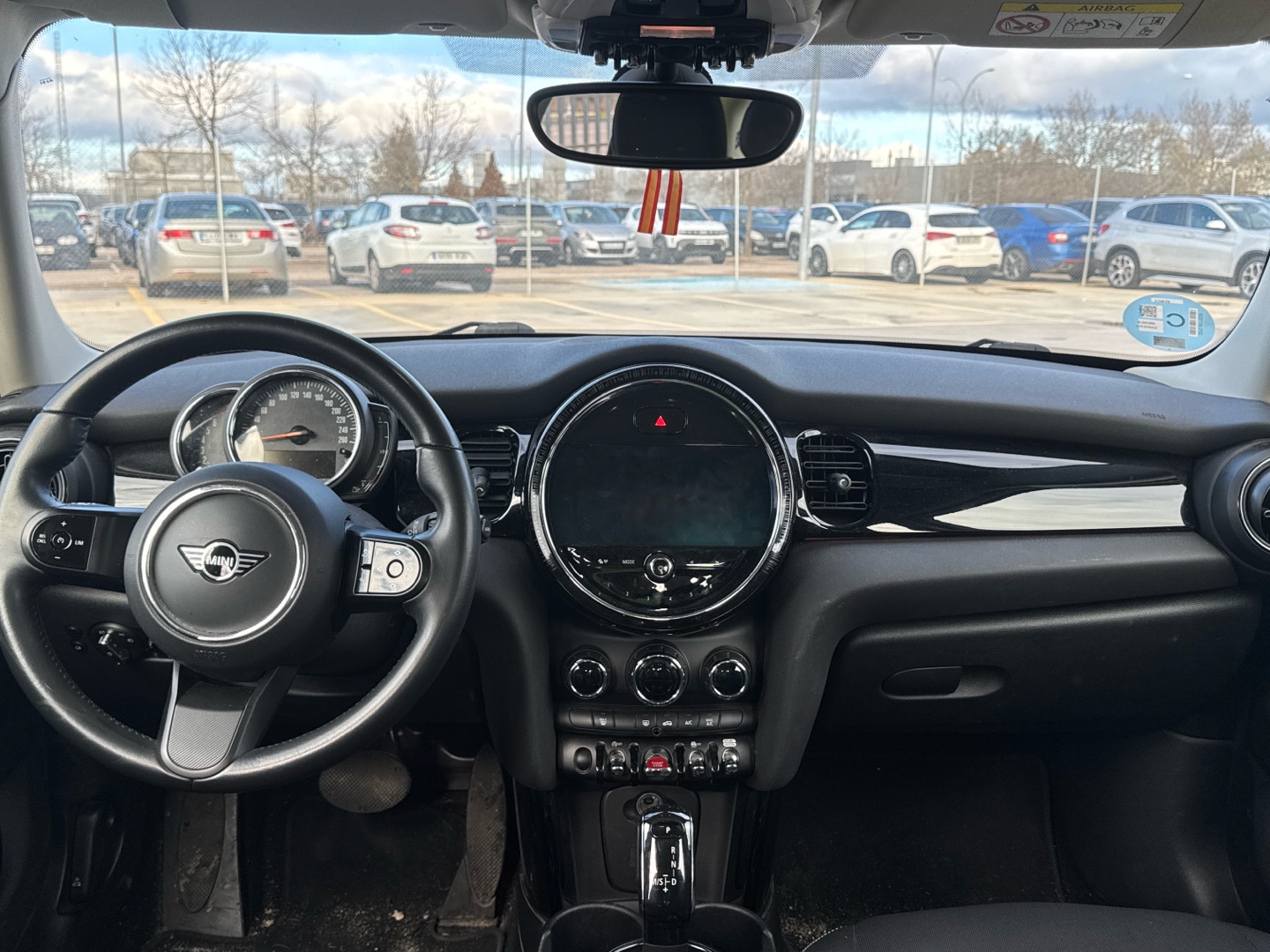 fotoG 6 del MINI MINI Cooper 5 Puertas 100 kW (136 CV) 136cv Gasolina del 2022 en Madrid