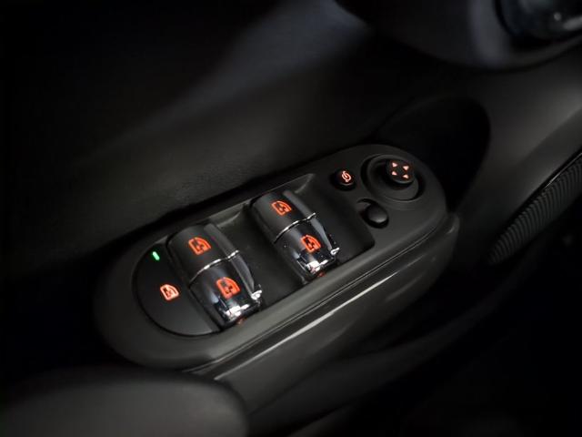 MINI MINI 5 Puertas Cooper 100 kW (136 CV)