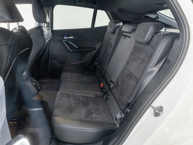 BMW X2 sDrive20i color Blanco. Año 2025. 125KW(170CV). Gasolina. En concesionario Oliva Motor Girona de Girona