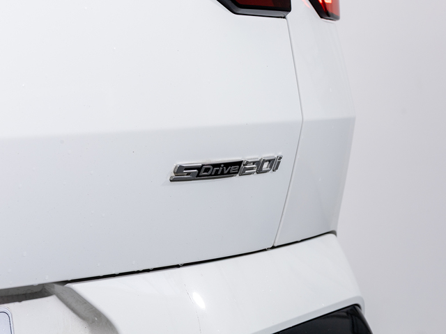 BMW X2 sDrive20i color Blanco. Año 2025. 125KW(170CV). Gasolina. En concesionario Oliva Motor Girona de Girona