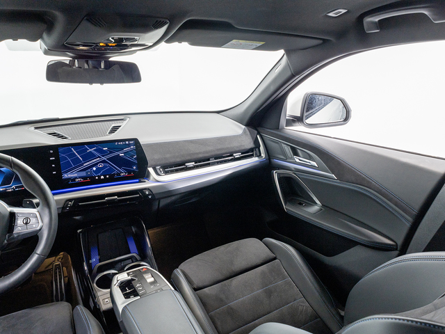 BMW X2 sDrive20i color Blanco. Año 2025. 125KW(170CV). Gasolina. En concesionario Oliva Motor Girona de Girona