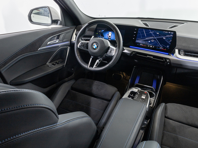 BMW X2 sDrive20i color Blanco. Año 2025. 125KW(170CV). Gasolina. En concesionario Oliva Motor Girona de Girona